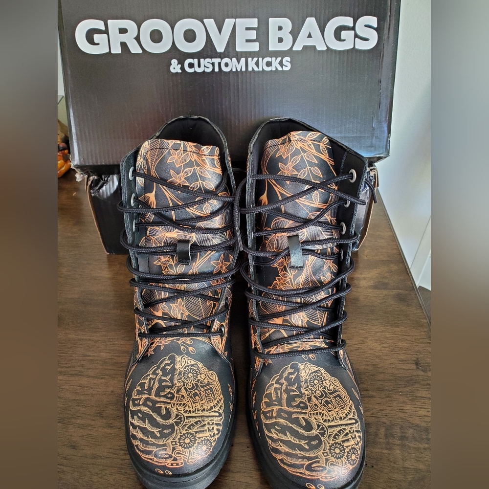 Engineer Thinking Boots - Picture 3 of 5